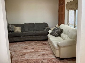 CASA EN VENTA AL PONIENTE DE HERMOSILLO EN RAQUET CLUB
