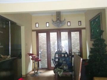 Dijual Rumah Bebas Banjir Bonus Kitchen Set dan Mini Bar Dekat Summarecon Bekasi