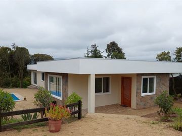 Casa en Venta en Parcela en condominio con Casa recién construída