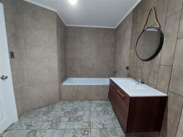 Casa en Venta en Parcela en condominio con Casa recién construída