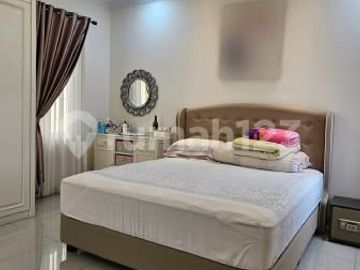 TERMURAH Rumah Full Renovasi Semi Furnished Cluster Alicante Gading Serpong