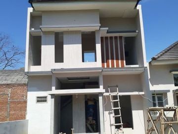 Rumah Murah 2 Lantai di Grand Village Podo Rukun