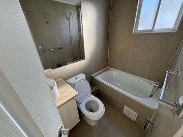 vendo amplia casa en Villa Alemana