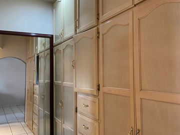CASA EN VENTA AL NORTE DE LA CIUDAD ENSEGUIDA FIRENZE EN LA CERRADA SAN LORENZO