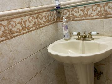 CASA EN VENTA AL NORTE DE LA CIUDAD ENSEGUIDA FIRENZE EN LA CERRADA SAN LORENZO