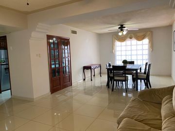 CASA EN VENTA AL NORTE DE LA CIUDAD ENSEGUIDA FIRENZE EN LA CERRADA SAN LORENZO