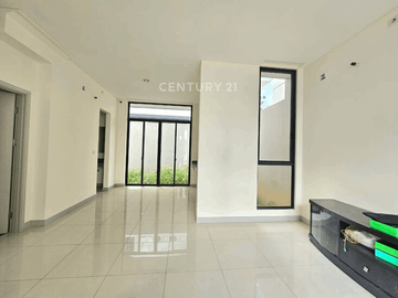Best Deal Rumah Baru JGC Lokasi Strategis Dekat Tol Cakung Timur