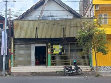 Ruang Usaha jalan kutai Hadap barat, Strategis