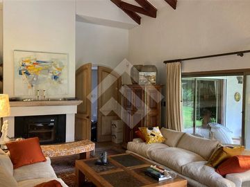 Casa en Venta en AC Los Domínicos | San Carlos de Apoquindo | Las Condes