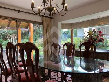 Casa en Venta en AC Los Domínicos | San Carlos de Apoquindo | Las Condes