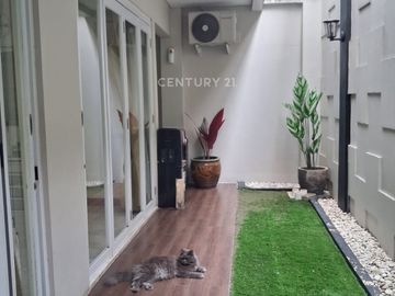 DI JUAL RUMAH MODERN STYLISH DI RENGAS BINTARO