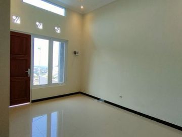 Rumah Banymanik Dekat Rs Hermina, Transmart, ADA , Kodam Banyumanik