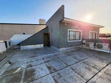 Casa en venta en Lanus Oeste