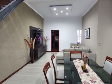 Casa en venta en Lanus Oeste