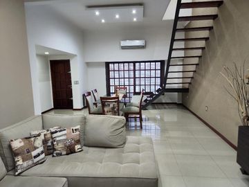 Casa en venta en Lanus Oeste