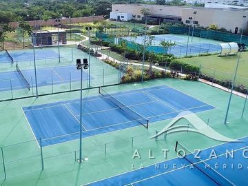 Casa en Venta Mérida, zona norte, vista al lago, Privada Altozano, Preventa.