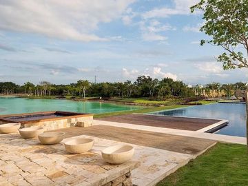 Casa en Venta Mérida, zona norte, vista al lago, Privada Altozano, Preventa.