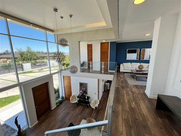 Arrendamos Excelente Casa en Loteo Alto Huilquilemu-Talca