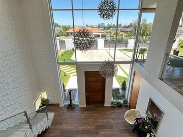 Arrendamos Excelente Casa en Loteo Alto Huilquilemu-Talca