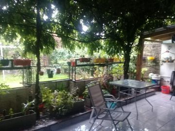 EXCELENTE CHALET 3 AMBIENTES MORON SUR