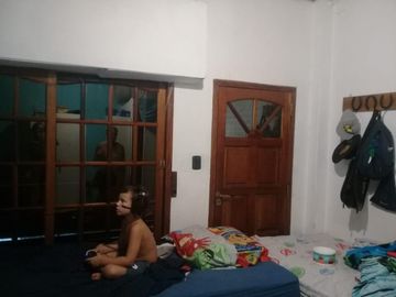 EXCELENTE CHALET 3 AMBIENTES MORON SUR