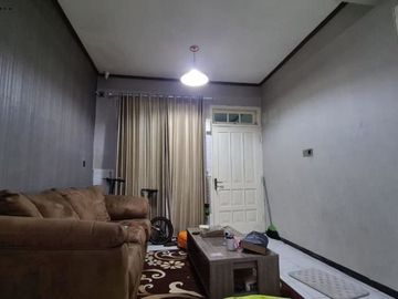Rumah Pandugo Baru Hadap Timur Listrik 2200 watt