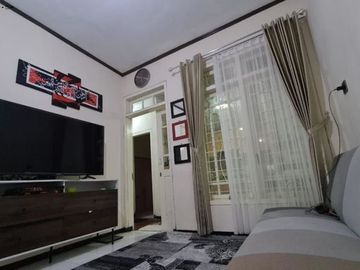 Rumah Pandugo Baru Hadap Timur Listrik 2200 watt