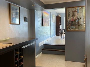 Casa con local en venta