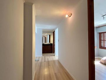 Casa con local en venta
