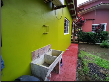 SE VENDE  Casa en Maria Chiquita Colón