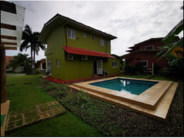 SE VENDE  Casa en Maria Chiquita Colón