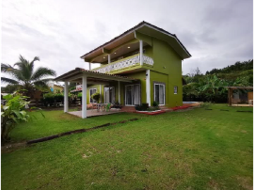 SE VENDE  Casa en Maria Chiquita Colón