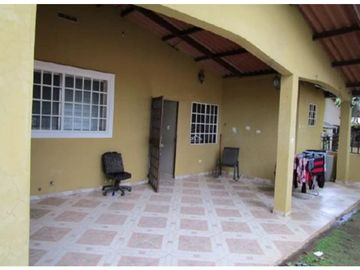 VENTA DE CASA EN LAS TERRAZAS DE BRISAS DEL GOLF (NT) 210 mts2