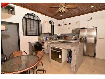 Casa - Vía a la Costa