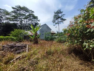RUMAH 2 LANTAI TEPI JALAN UTAMA TERMURAH DI SECANG