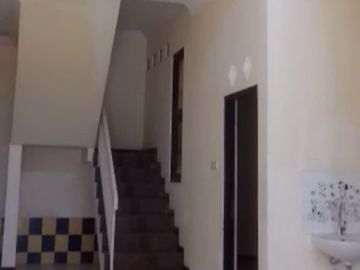 Rumah 2 Lantai SHM di Perumahan Griyo Asri Pakuwon City