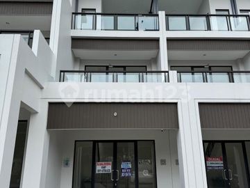 Ruko 3 Lantai di Gading Serpong Siap Usaha F&B