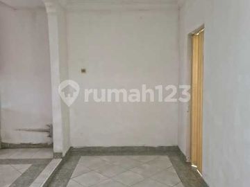 Disewakan Rumah di Alam Sutera (5 Menit Dari Sekolah Laurensia)
