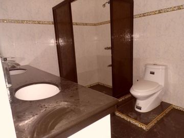 Two Storey House for rent with 4 bedrooms in Hensonville Ang