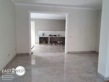 Dijual Rumah Golden Vienna 2 BSD City Tangerang Selatan Bagus Cantik Rapih Siap Huni