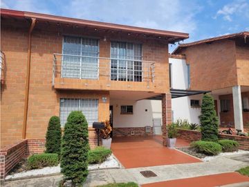 Venta de Casa en Unidad en el Retiro Urbano