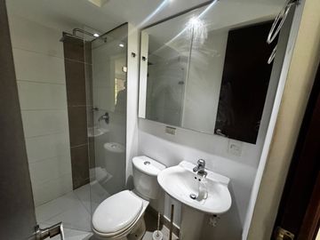 apartamento en arriendo en el carmelo. Cod A218287