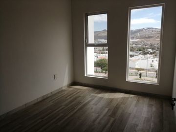 Se Vende Casa en Pedregal de Schoenstatt,  4ta Recamara en PB, Roof Garden, Lujo