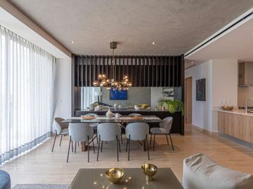 Apartamento con cuarto de servicio con baño en residencial con amenidades
