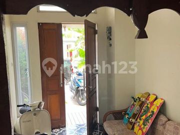 Rumah Terawat Siap Huni Dalam Perumahan Akses Pintu Tol Cibubur