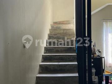 Rumah Terawat Siap Huni Dalam Perumahan Akses Pintu Tol Cibubur