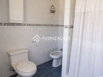 Casa en venta de 6 dorm. en Maipú