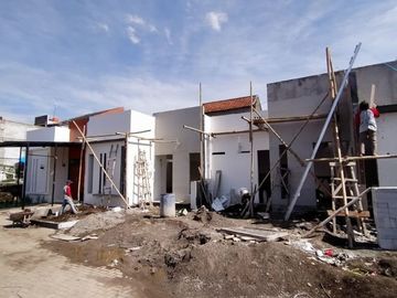 PROMO akhir tahun beli rumah dapat motor di KUBIK House