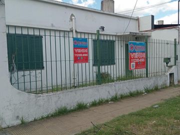 VENTA de casa en San Miguel , hermosa cuadra lote con 48 metros de fondo