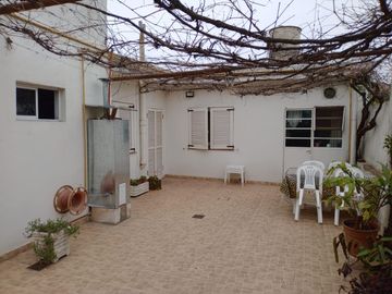 VENTA de casa en San Miguel , hermosa cuadra lote con 48 metros de fondo